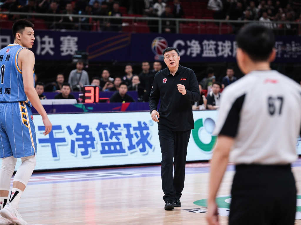 许利民:北京男篮将积极响应篮协倡议,总决赛展现纯净篮球风采 许利民:北京男篮将积极响应篮协倡议,总决赛展现纯净篮球风采